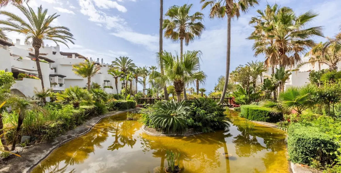Short-term rent of penthouse duplex in Puerto Banús 17