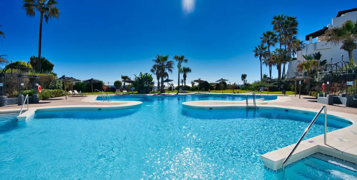 Short-term rent of penthouse duplex in Puerto Banús 20