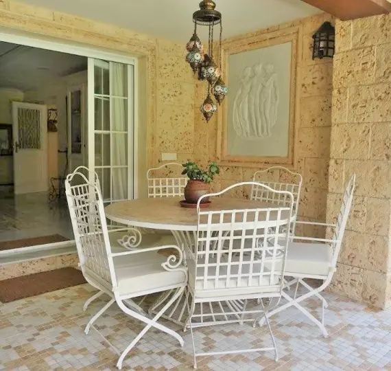 Long-term rent of detached villa in Nueva Andalucía