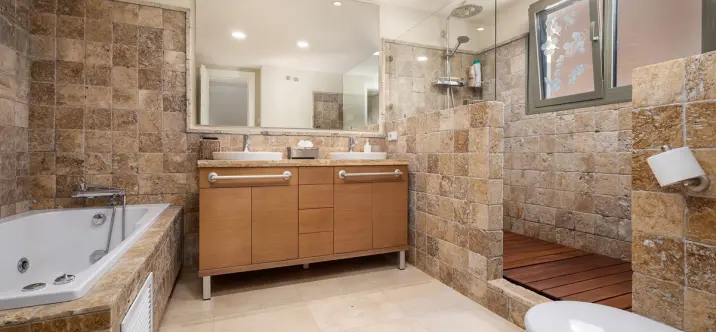 Long-term rent of penthouse in Marbella 3