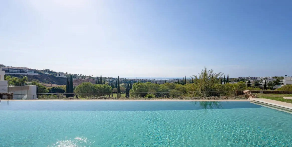 Long-term rent of penthouse in Marbella 13