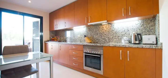 Краткосрочная аренда апартаментов на среднем этаже в Benahavís 2