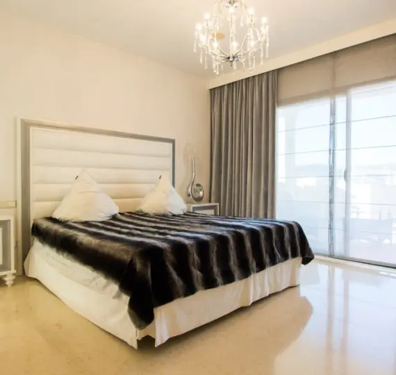 Краткосрочная аренда апартаментов на среднем этаже в Benahavís