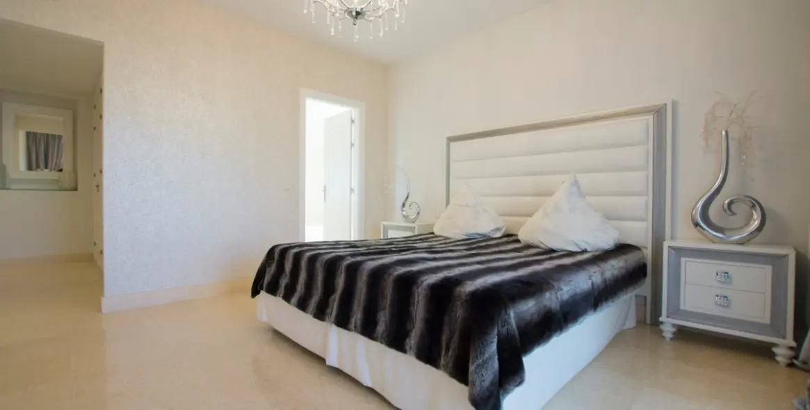 Краткосрочная аренда апартаментов на среднем этаже в Benahavís 9