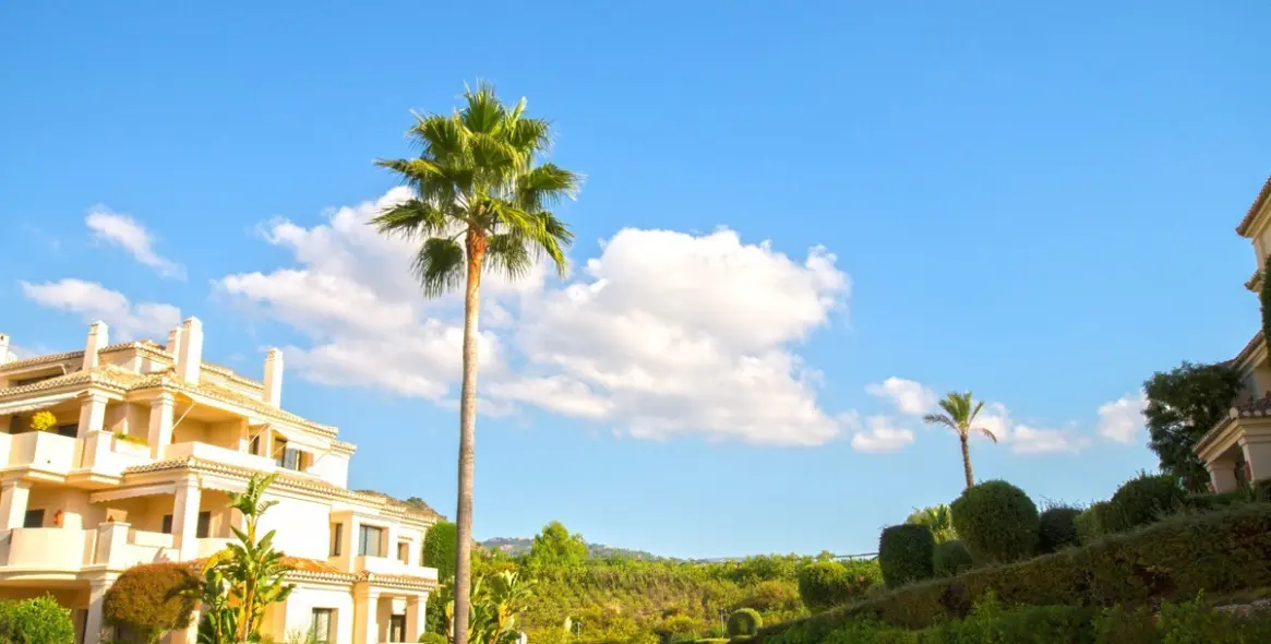 Краткосрочная аренда апартаментов на среднем этаже в Benahavís 13