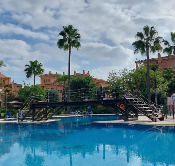 Long-term rent of ground floor apartment in Hacienda del Sol