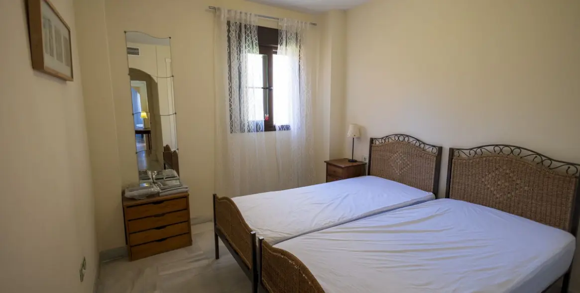 Long-term rent of ground floor apartment in Hacienda del Sol 17