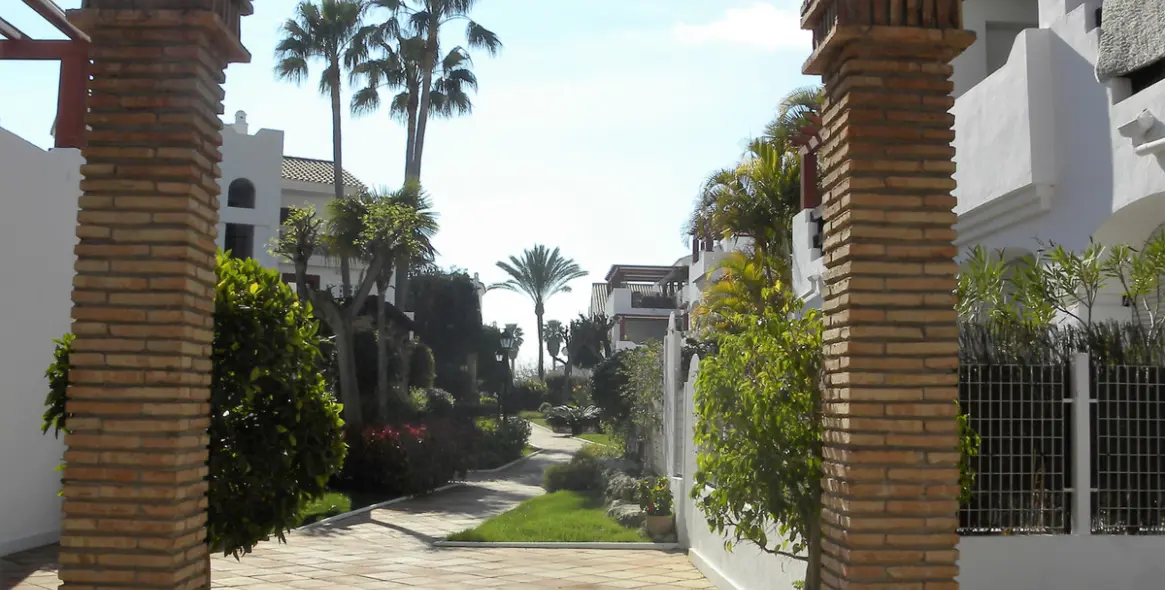 Short-term rent of middle floor apartment in San Pedro de Alcántara 19