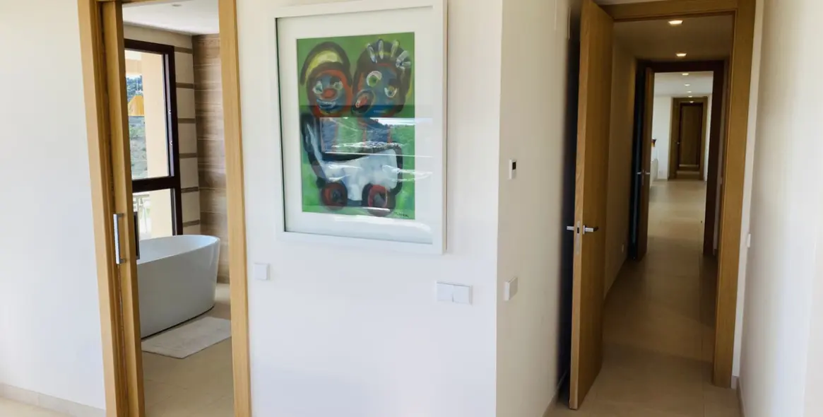 Краткосрочная аренда апартаментов на среднем этаже в Benahavís 15