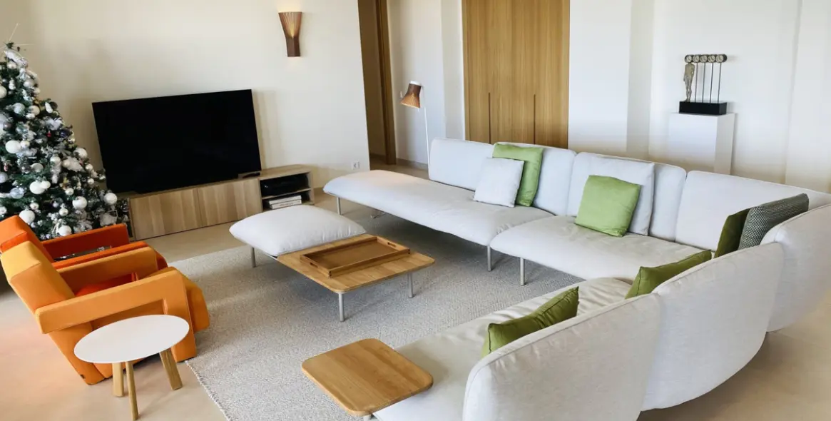 Short-term rent of middle floor apartment in Benahavís 22