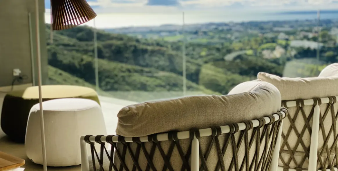 Short-term rent of middle floor apartment in Benahavís 40