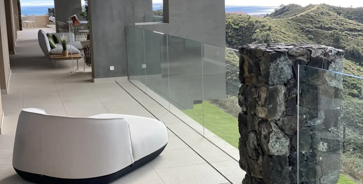 Short-term rent of middle floor apartment in Benahavís 46