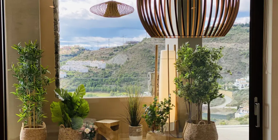 Short-term rent of middle floor apartment in Benahavís 85