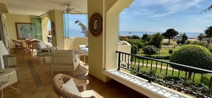 Short-term rent of middle floor apartment in Elviria 1