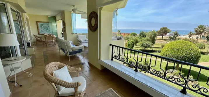 Short-term rent of middle floor apartment in Elviria 2