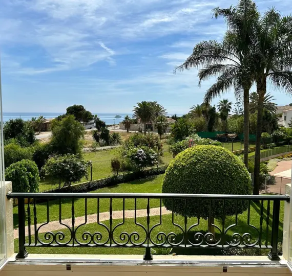 Short-term rent of middle floor apartment in Elviria