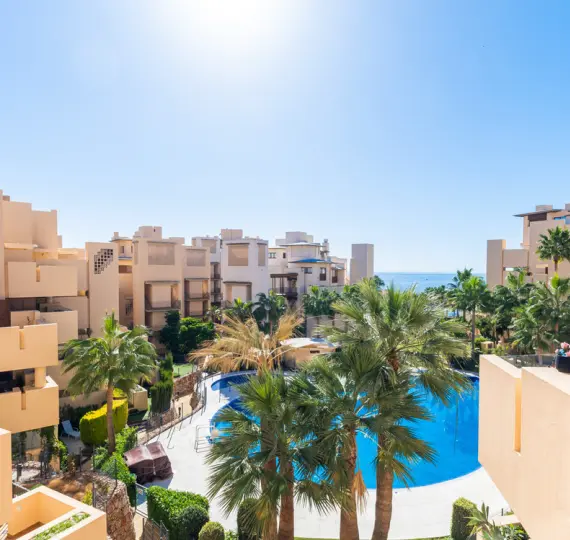 Краткосрочная аренда двухуровневого пентхауса в Estepona