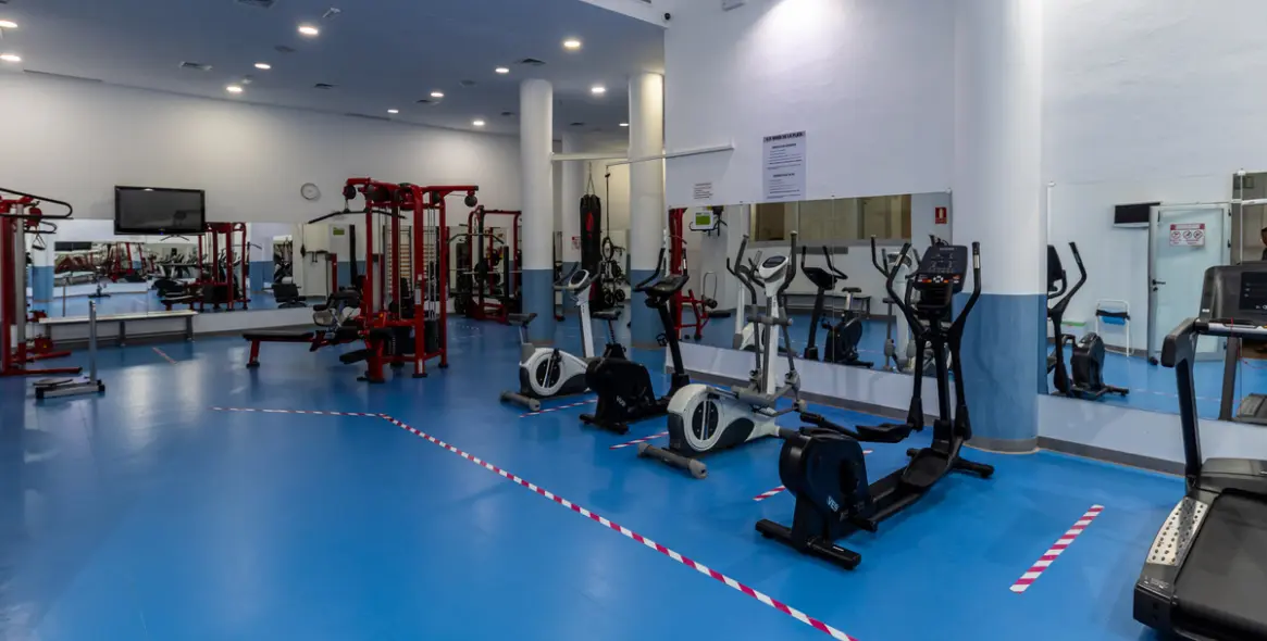 Short-term rent of penthouse duplex in Estepona 25