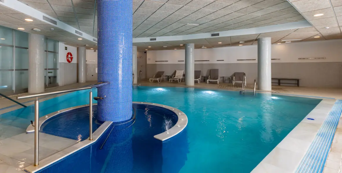 Short-term rent of penthouse duplex in Estepona 27