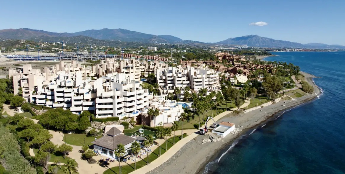 Short-term rent of penthouse duplex in Estepona 33