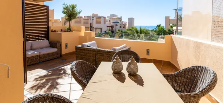 Short-term rent of penthouse duplex in Estepona 1