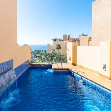 Short-term rent of penthouse duplex in Estepona