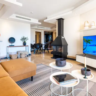 Short-term rent of penthouse duplex in Estepona