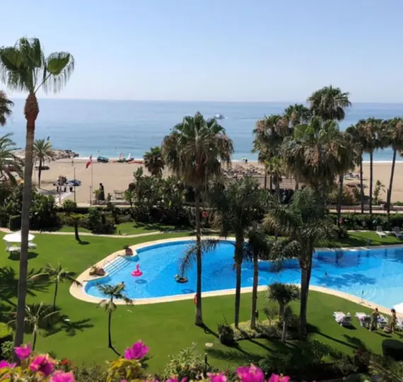 Short-term rent of ground floor apartment in Puerto Banús