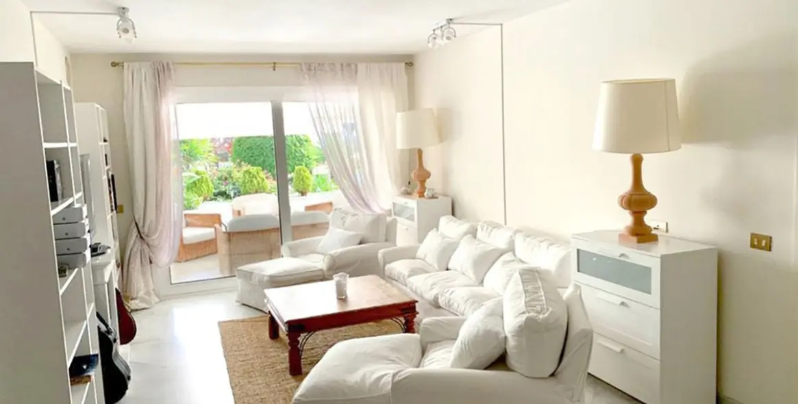 Long-term rent of ground floor apartment in Puerto Banús 4