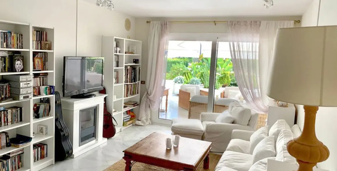 Long-term rent of ground floor apartment in Puerto Banús 9