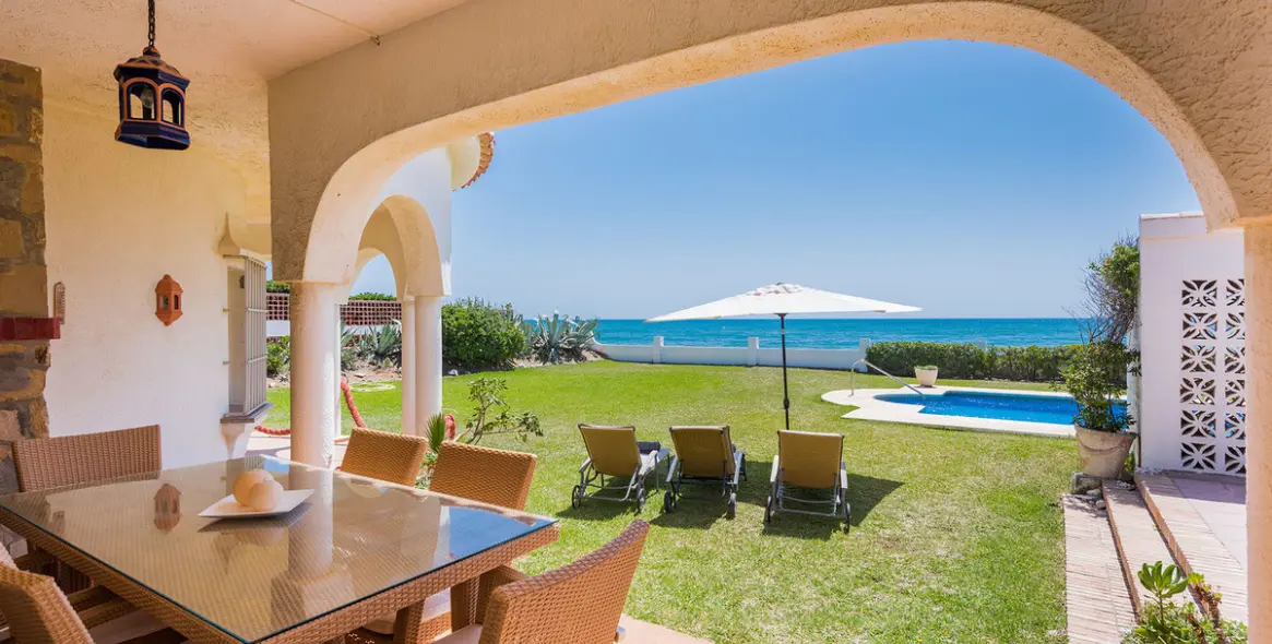 Краткосрочная аренда  отдельно стоящей виллы в Marbesa 1