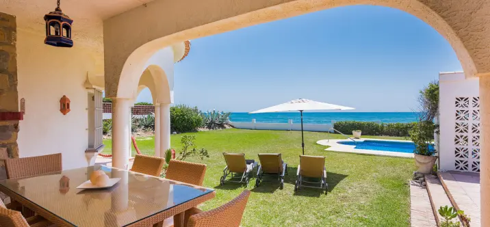 Краткосрочная аренда  отдельно стоящей виллы в Marbesa 0