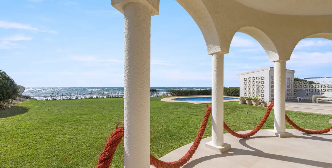 Краткосрочная аренда  отдельно стоящей виллы в Marbesa 10