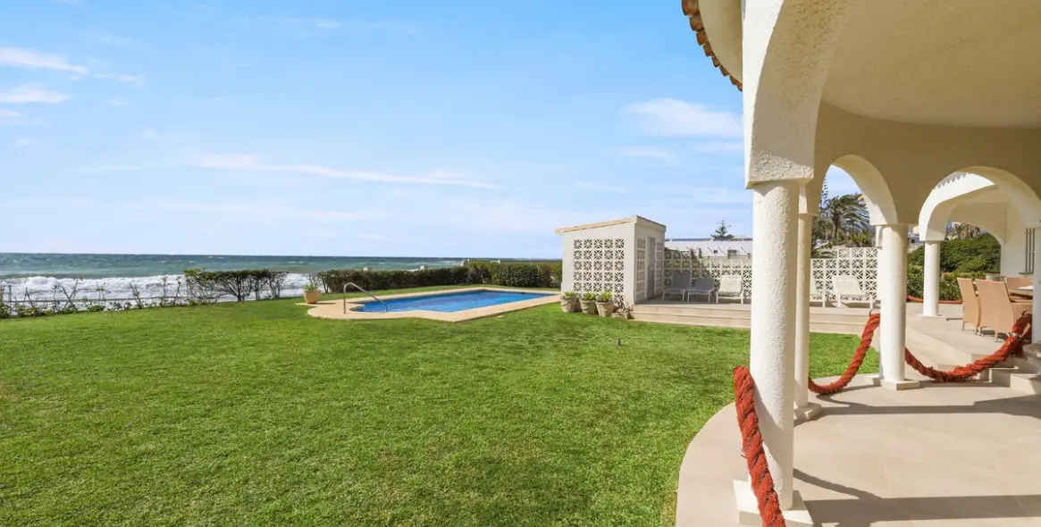 Краткосрочная аренда  отдельно стоящей виллы в Marbesa 13