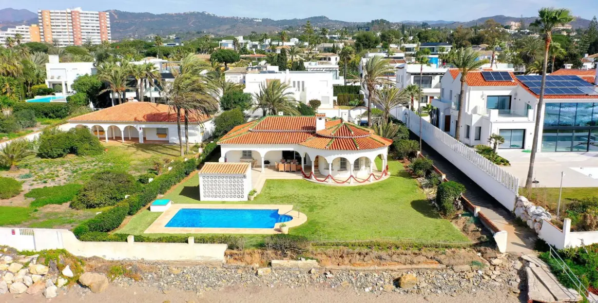 Краткосрочная аренда  отдельно стоящей виллы в Marbesa 23