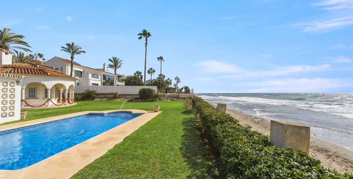 Краткосрочная аренда  отдельно стоящей виллы в Marbesa 30