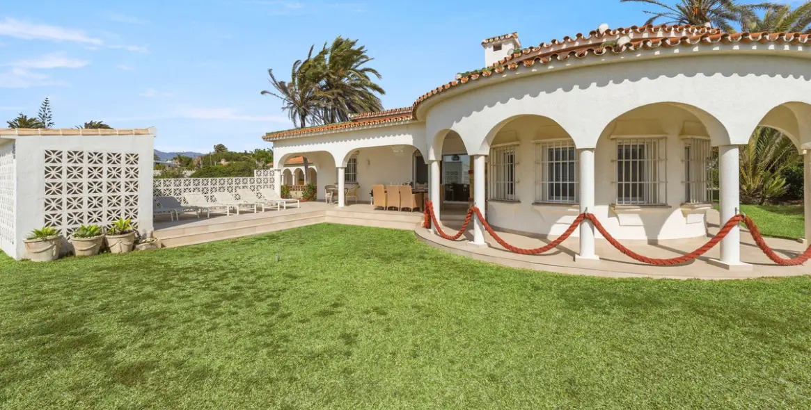 Краткосрочная аренда  отдельно стоящей виллы в Marbesa 31