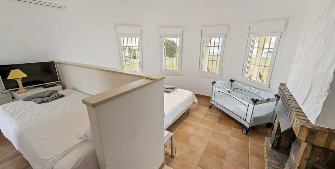 Краткосрочная аренда  отдельно стоящей виллы в Marbesa 39