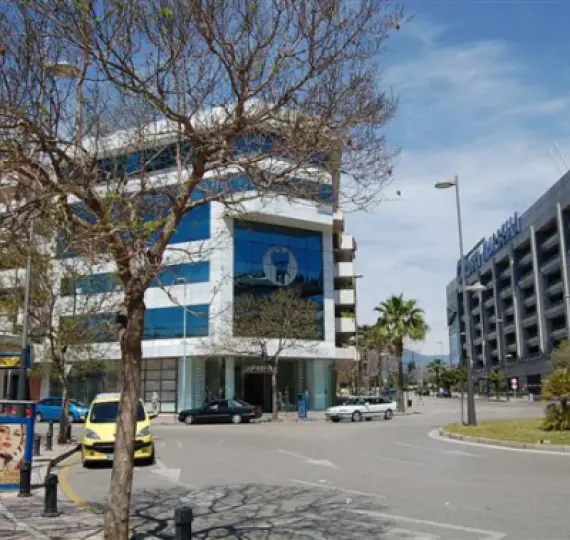 Краткосрочная аренда апартаментов на среднем этаже в Puerto Banús