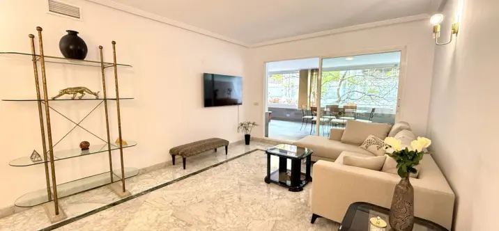 Краткосрочная аренда апартаментов на среднем этаже в Puerto Banús 3