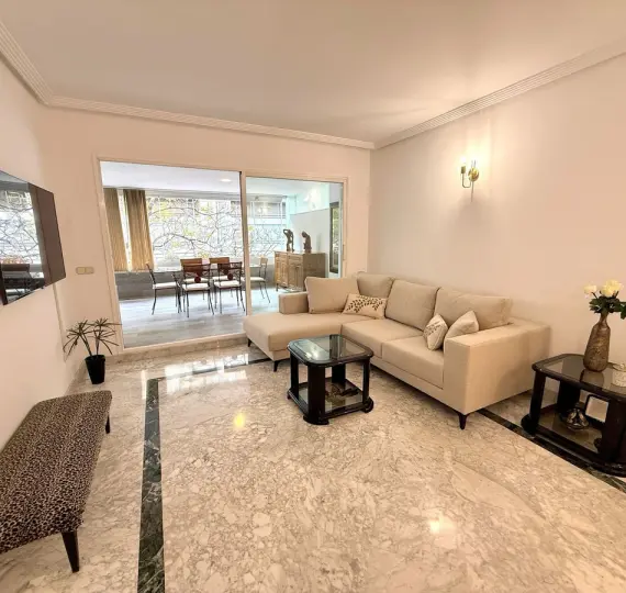 Краткосрочная аренда апартаментов на среднем этаже в Puerto Banús