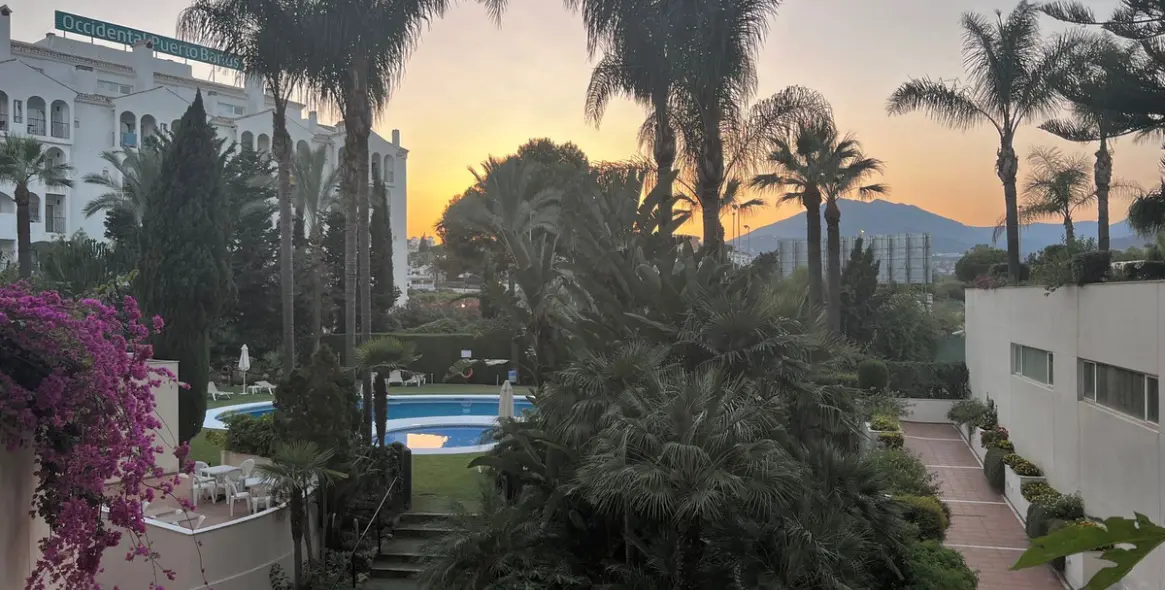 Short-term rent of middle floor apartment in Puerto Banús 18