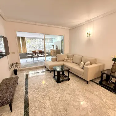 Short-term rent of middle floor apartment in Puerto Banús