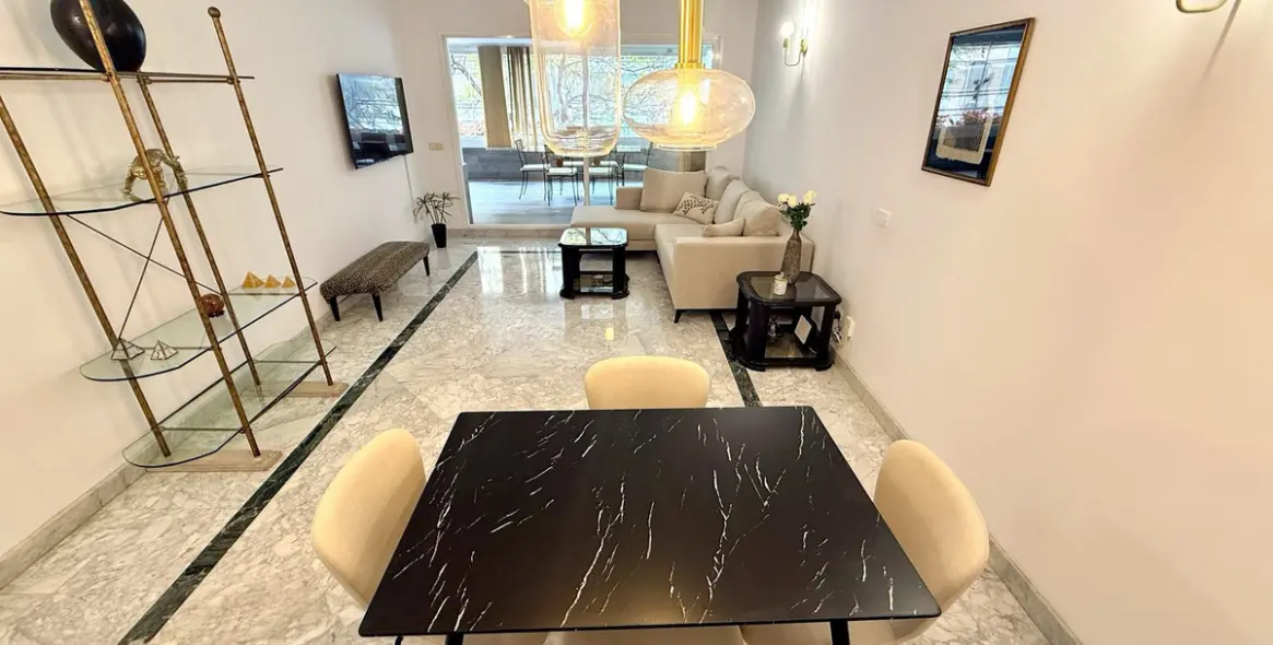 Alquiler a corto plazo de apartamento en planta media en Puerto Banús 6