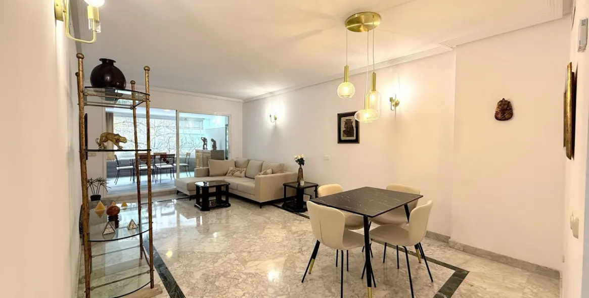 Alquiler a corto plazo de apartamento en planta media en Puerto Banús 7