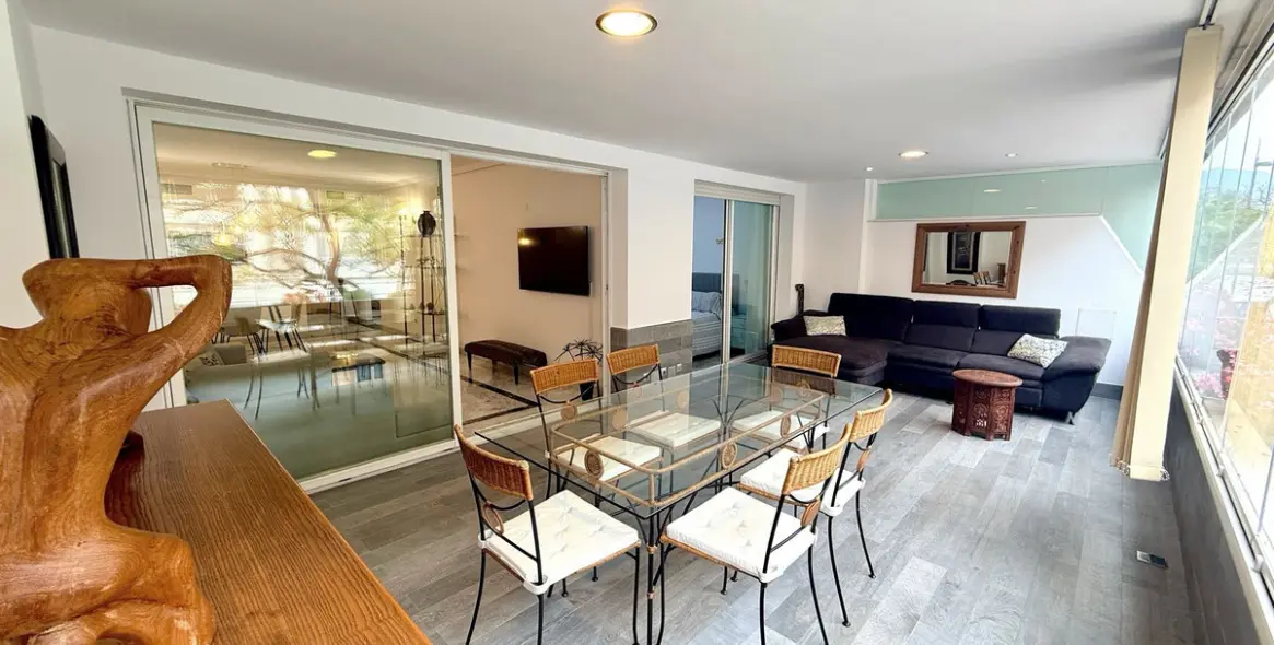 Alquiler a corto plazo de apartamento en planta media en Puerto Banús 11