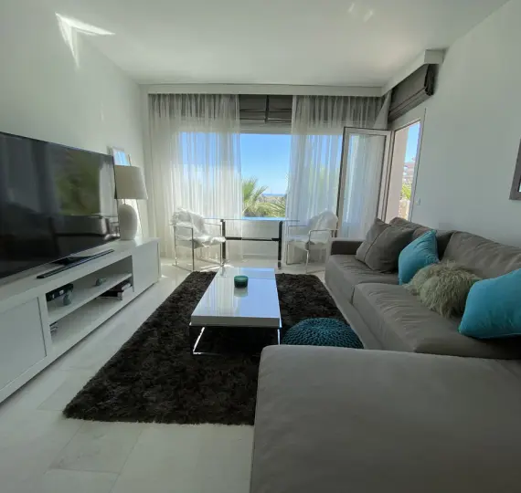 Long-term rent of middle floor apartment in Puerto Banús