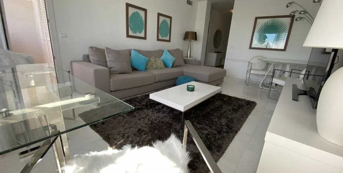 Long-term rent of middle floor apartment in Puerto Banús 4