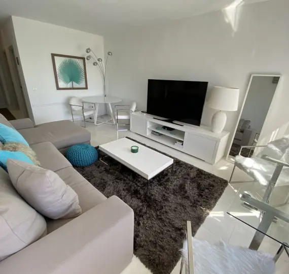 Long-term rent of middle floor apartment in Puerto Banús