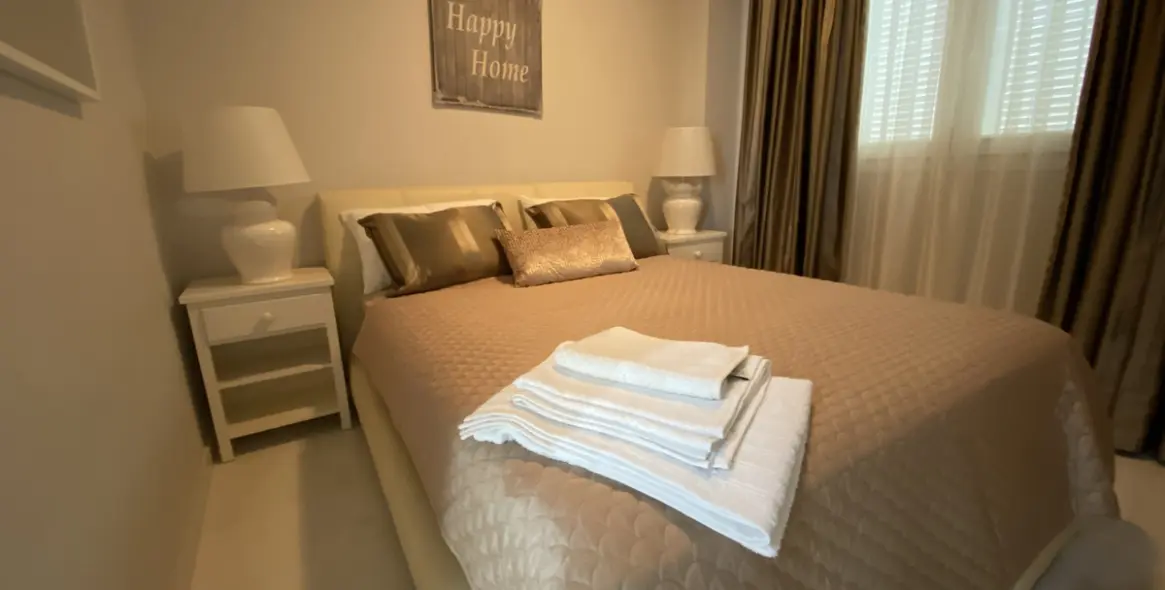 Long-term rent of middle floor apartment in Puerto Banús 13